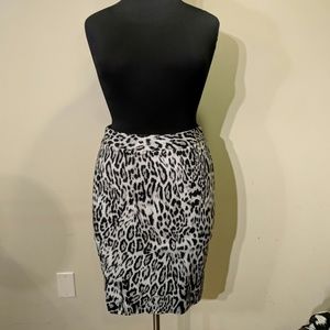 Black amd white leopard print pencil skirt